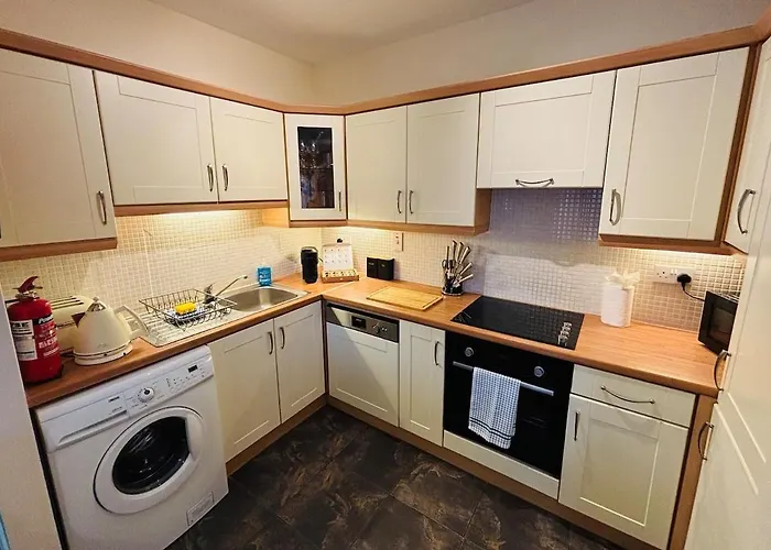 בית נופש Harbourview House Killaloes Newest קילאלו