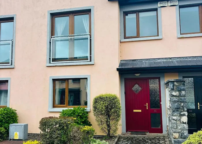 בית נופש Harbourview House Killaloes Newest