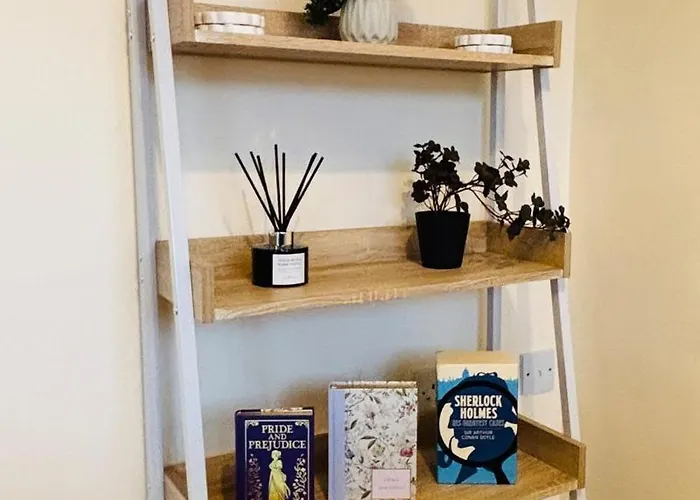 בית נופש Harbourview House Killaloes Newest קילאלו